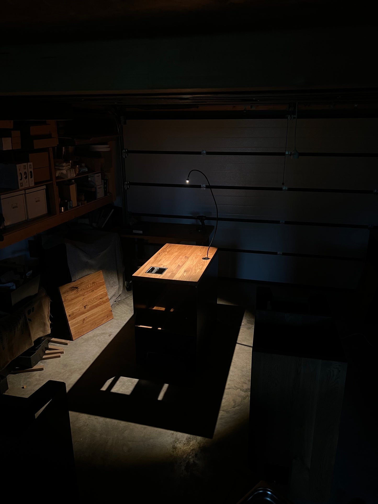 Baristatisch seitlich offen