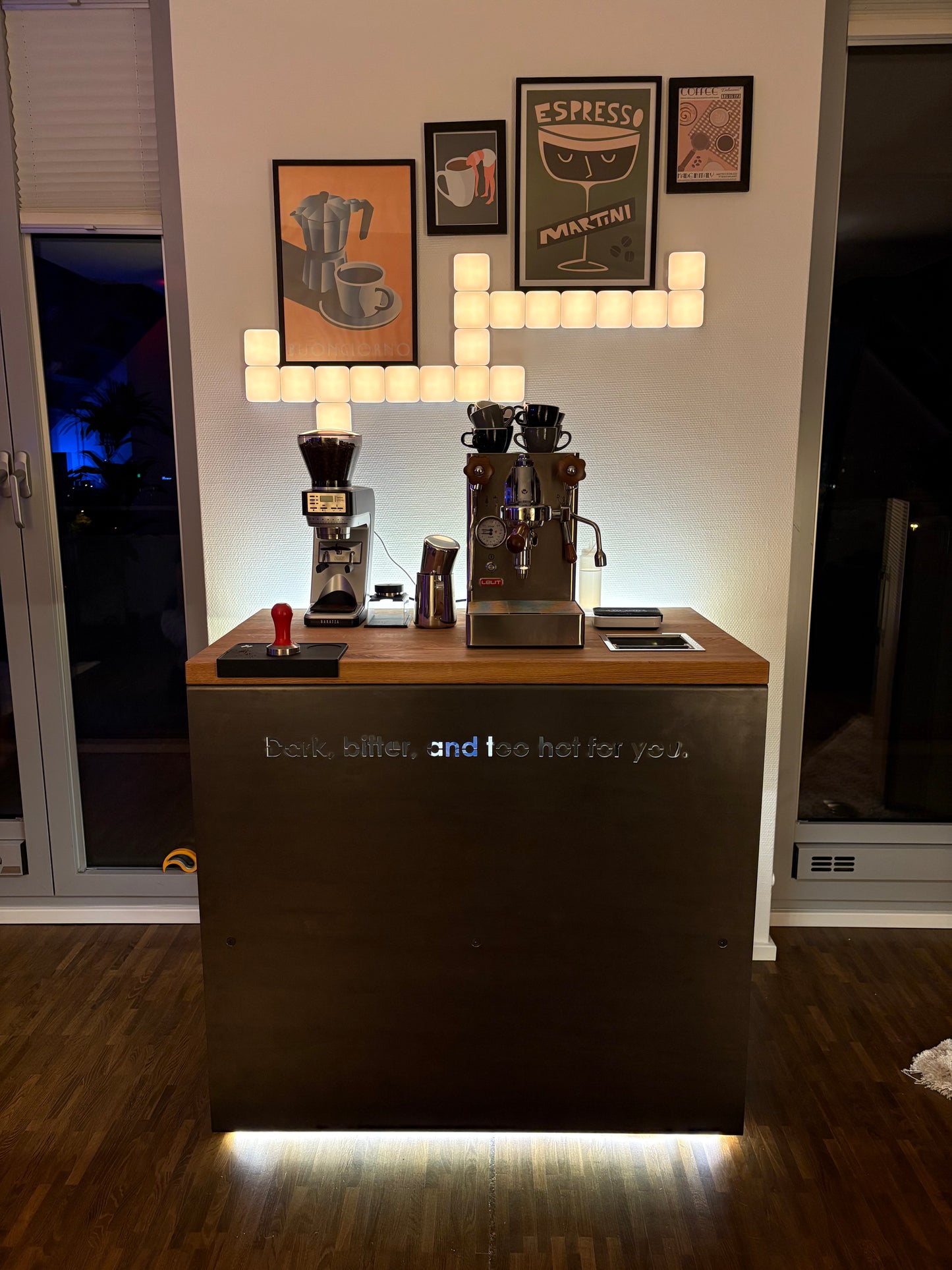 Baristatisch seitlich offen