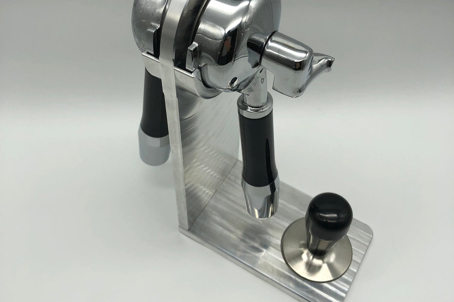 Siebträgerständer mit Tamperablage