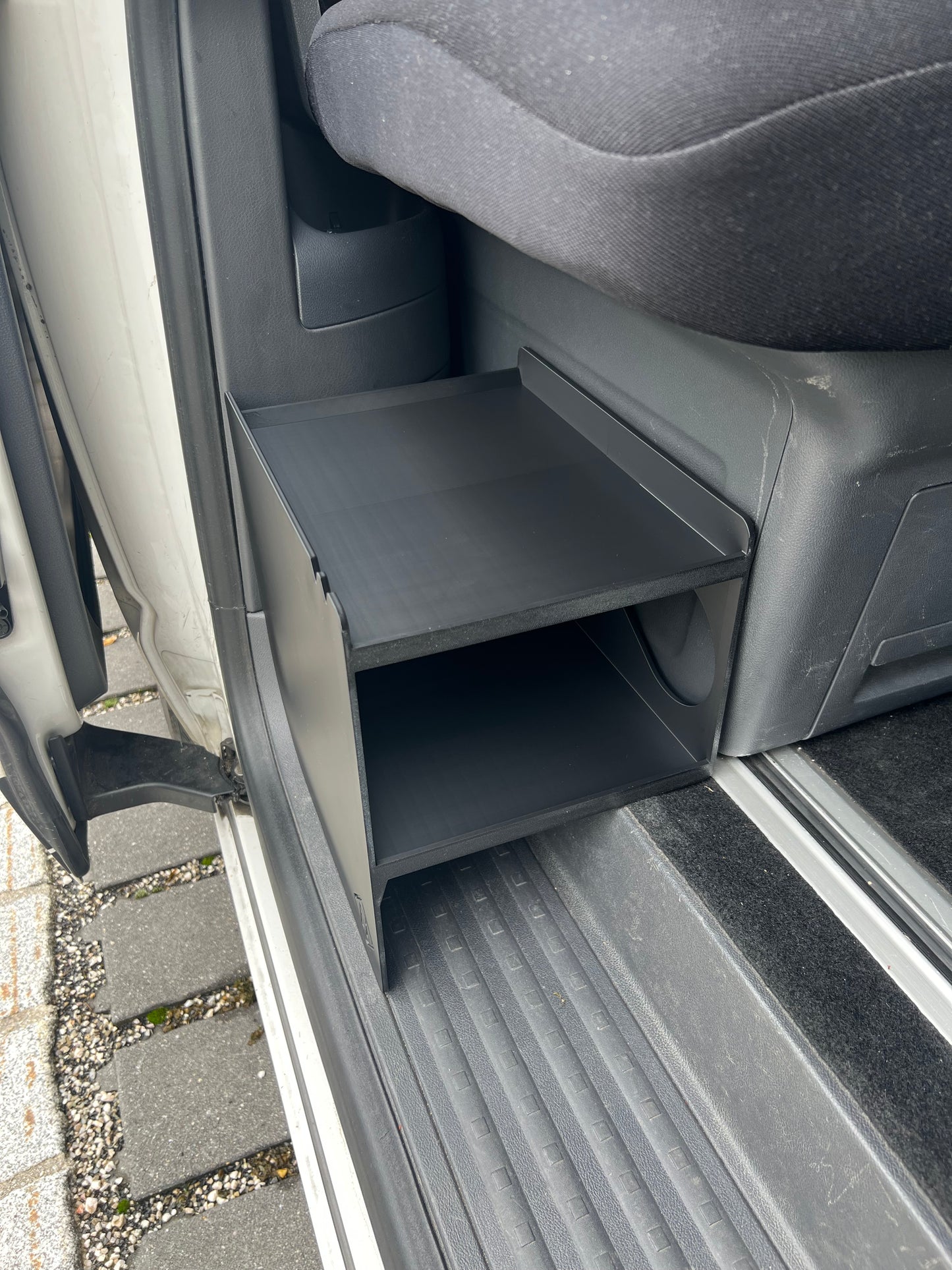 Schuhregal VW T5/T6/T6.1/T7 California/Multivan / Bulli / Mercedes Benz V-Klasse Toyota Fiat Opel Peugeot für Schiebetür Fahrerseite oder Beifahrerseite Made In DE