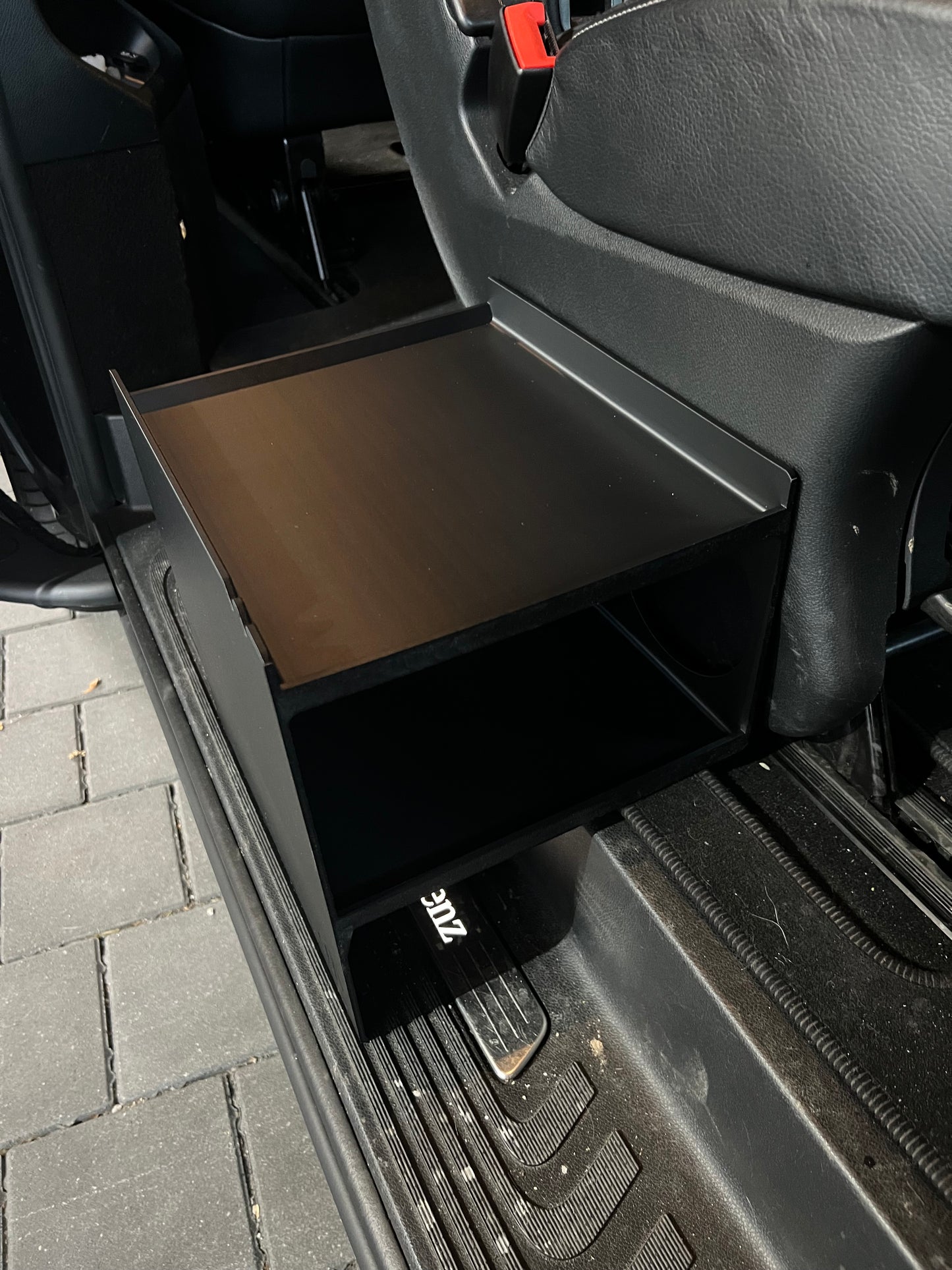 Schuhregal VW T5/T6/T6.1/T7 California/Multivan / Bulli / Mercedes Benz V-Klasse Toyota Fiat Opel Peugeot für Schiebetür Fahrerseite oder Beifahrerseite Made In DE