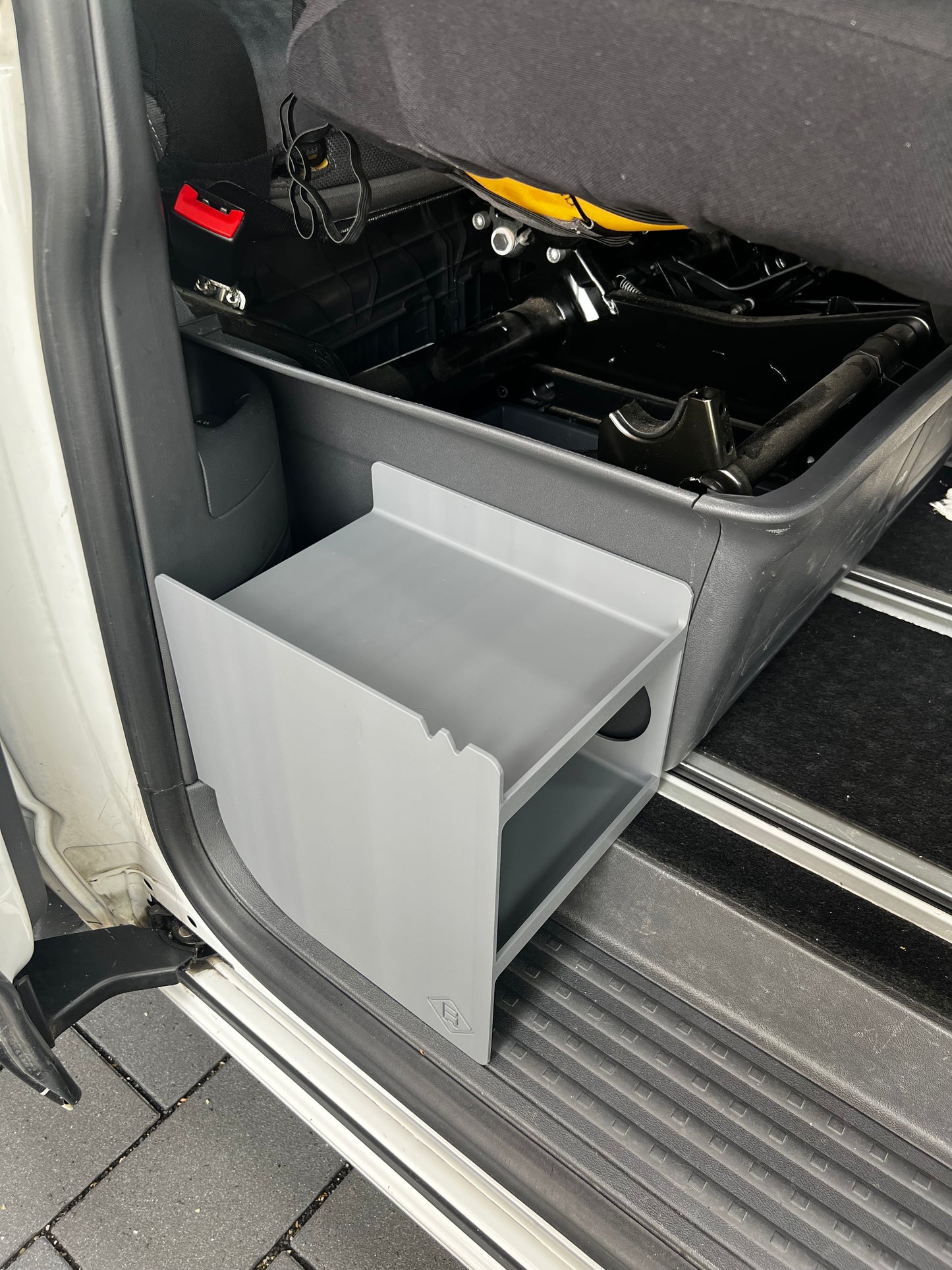 Schuhregal VW T5/T6/T6.1/T7 California/Multivan / Bulli / Mercedes Benz V-Klasse Toyota Fiat Opel Peugeot für Schiebetür Fahrerseite oder Beifahrerseite Made In DE