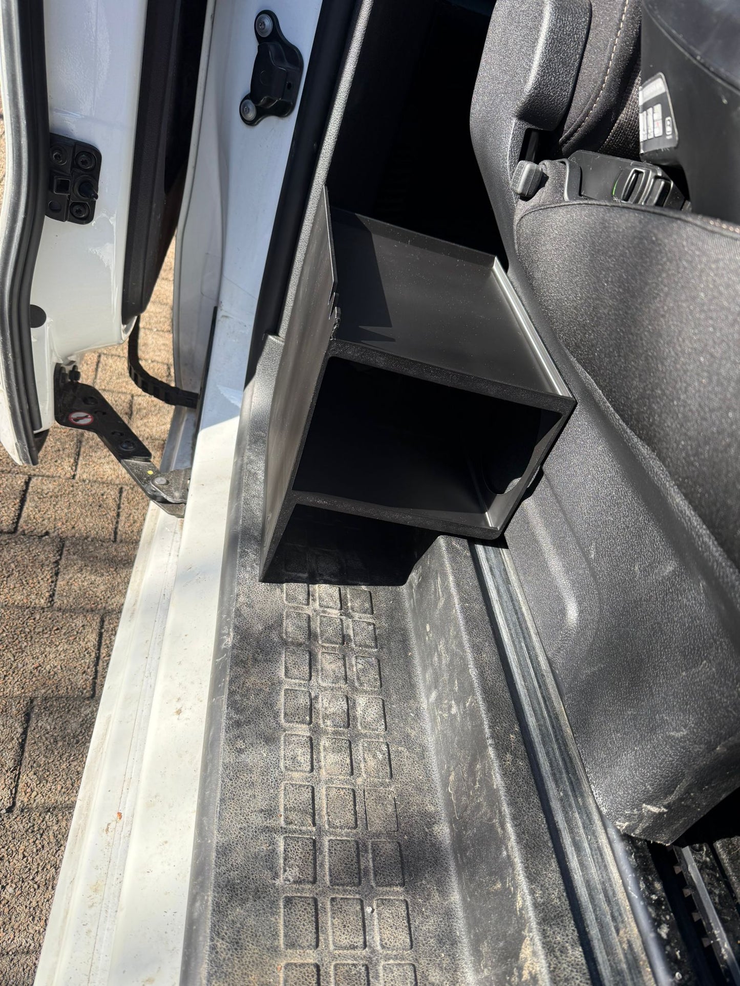 Schuhregal VW T5/T6/T6.1/T7 California/Multivan / Bulli / Mercedes Benz V-Klasse Toyota Fiat Opel Peugeot für Schiebetür Fahrerseite oder Beifahrerseite Made In DE